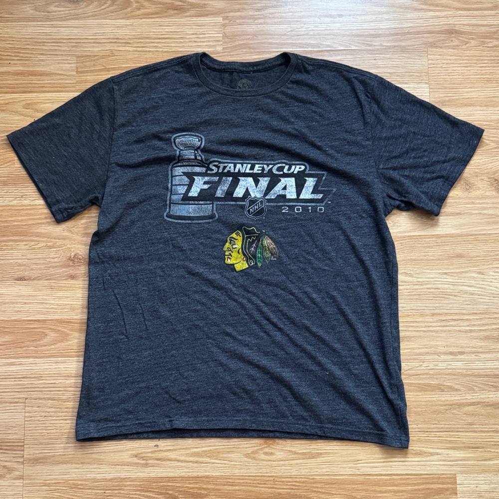 Stanley Cup Tee - size Large
